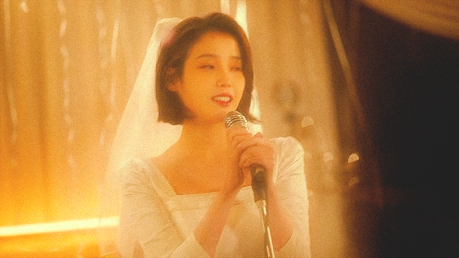 [잡담] 와 아이유 뷔 뮤비 이거 짤 미쳤다 | 인스티즈