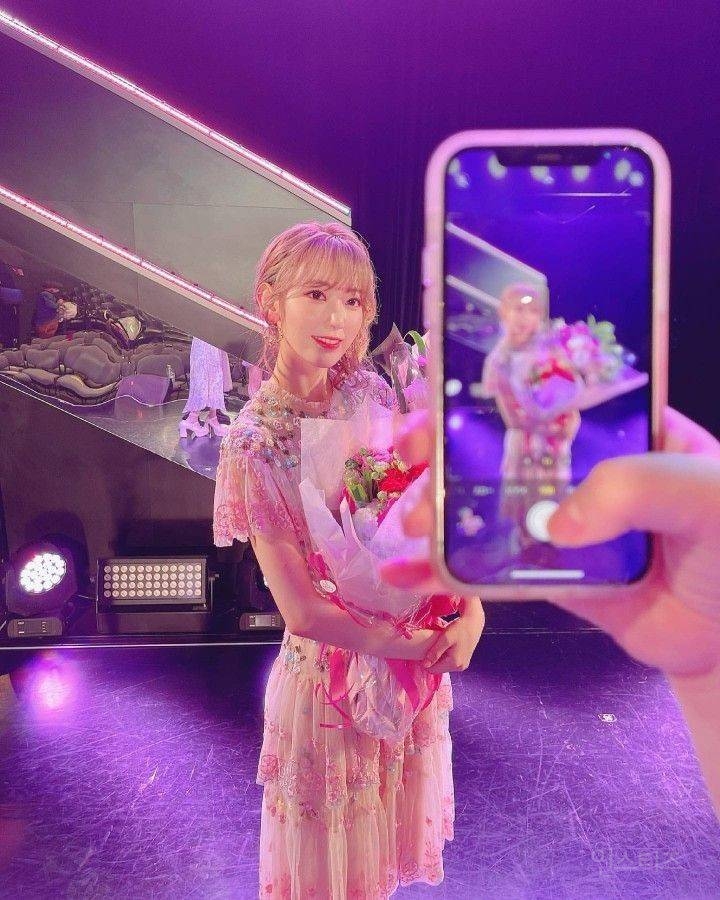 아이즈원 일본인 멤버 샄낰히 졸업 드레스 모음 | 인스티즈