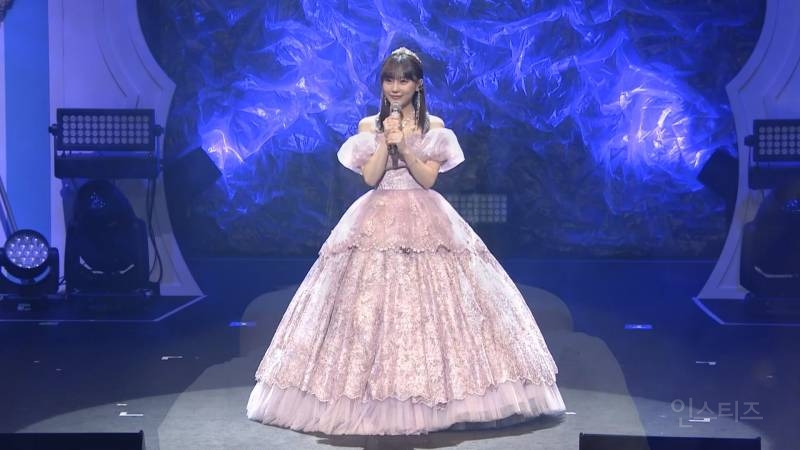 HKT48 3기생 타나카 미쿠 졸업 드레스 | 인스티즈