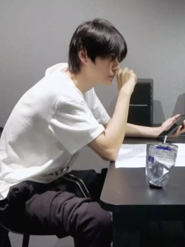 무슨일이생긴모양이길래 | 인스티즈