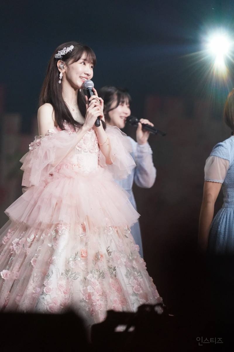 AKB48 3기생 카시와기 유키 졸업 드레스 | 인스티즈