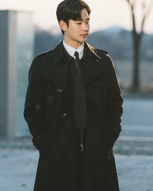 [잡담] 김수현 이 코트 예뻐서 가격 찾아봤는데 | 인스티즈
