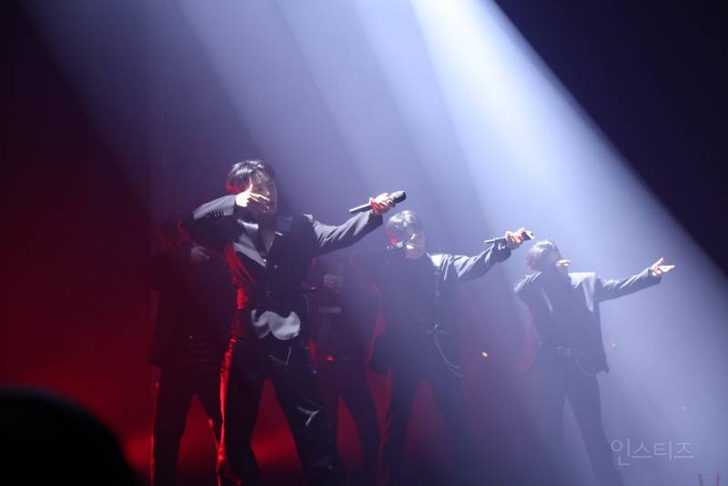 최근 일본 투어 중인 남자 아이돌 그룹.jpg | 인스티즈