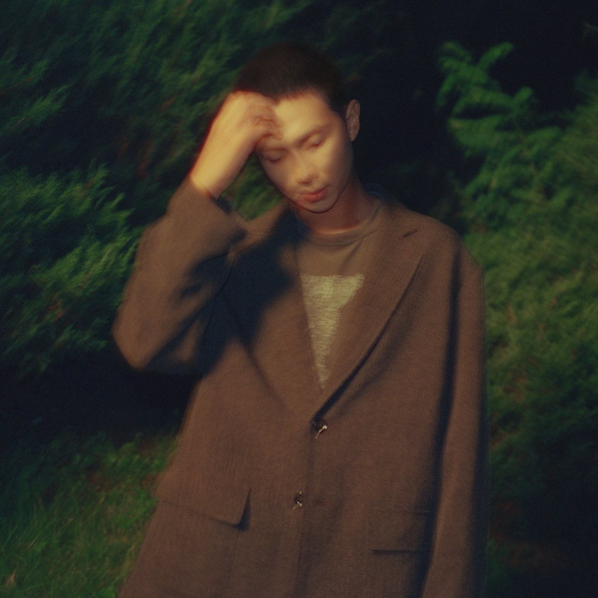 [정보/소식] 방탄소년단 RM 콘셉트 포토 공개…한식구 뉴진스와 같은날 컴백 | 인스티즈