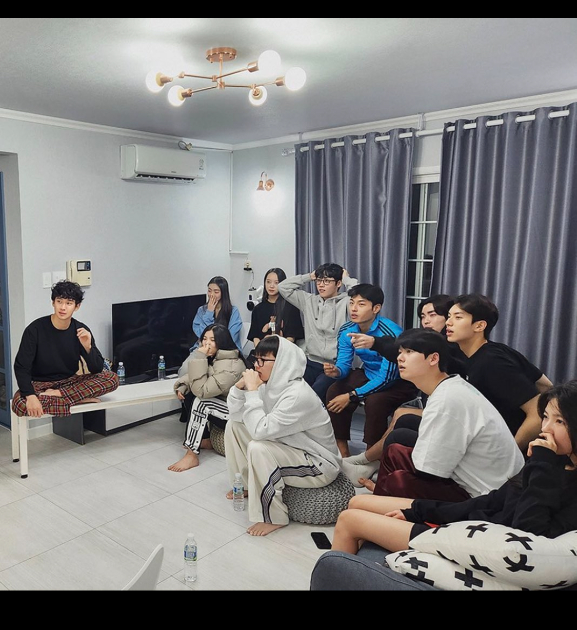 [잡담] 김수현 눈여 변호사팀 사진 맞아? | 인스티즈