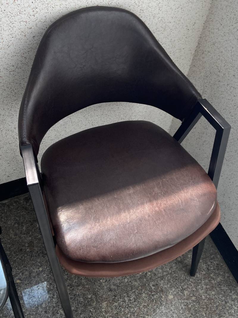 [잡담] 스카에 이런 의자 허리안나가? | 인스티즈