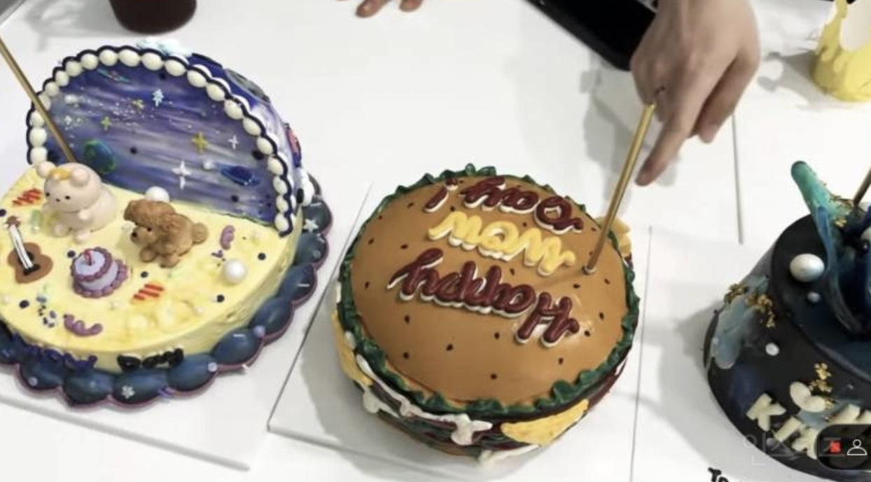 [잡담] 요즘 아이돌들 생일케이크 디자인 진짜 다양하다 | 인스티즈