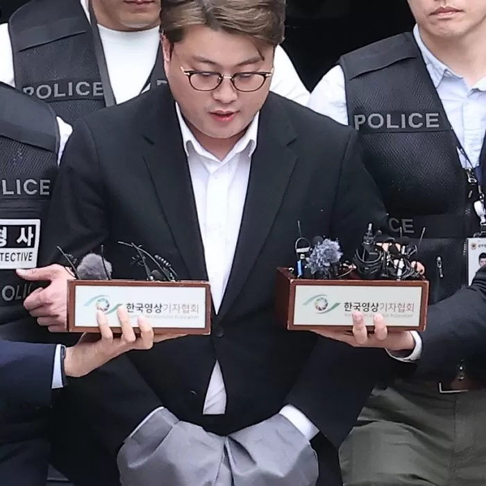 [정보/소식] '음주 뺑소니' 김호중 구속되자 성명문 낸 팬들...'음모론'까지 제기했다 | 인스티즈