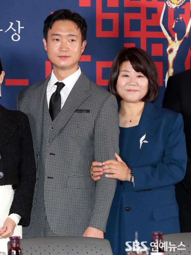[잡담] 김수현 조우진 이정은 이셋의 만남 | 인스티즈