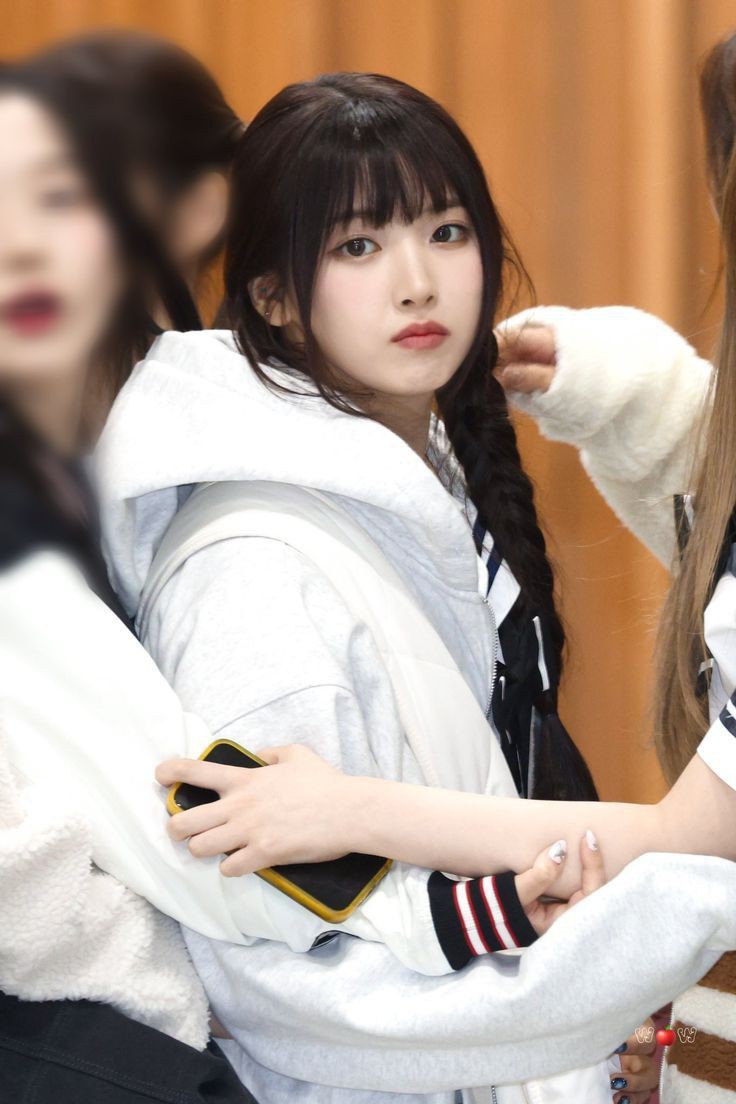 [잡담] 엔믹스 지우 정석미인상인데 앞머리 잘어울려서 신기함 | 인스티즈