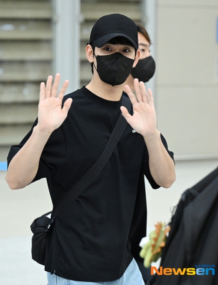 [잡담] 김수현 입국 했네 | 인스티즈