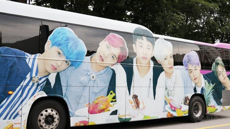 꾸준히 랩핑버스로 홍보하는 NCT | 인스티즈