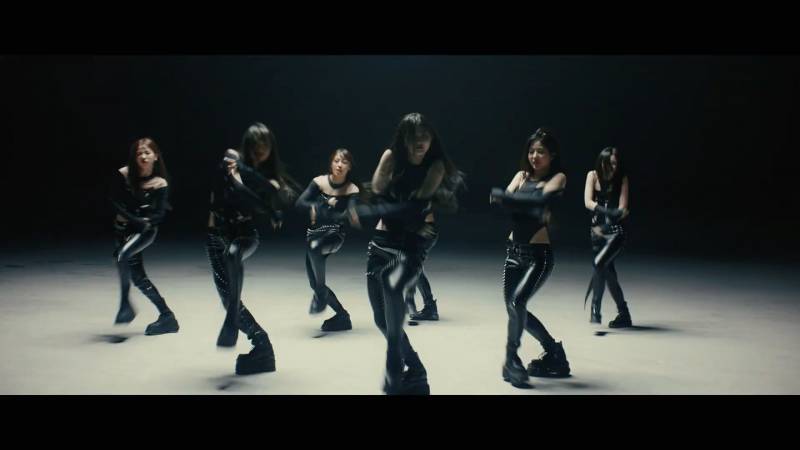 착장이 10번이나 바뀐 걸그룹 뮤직비디오 | 인스티즈