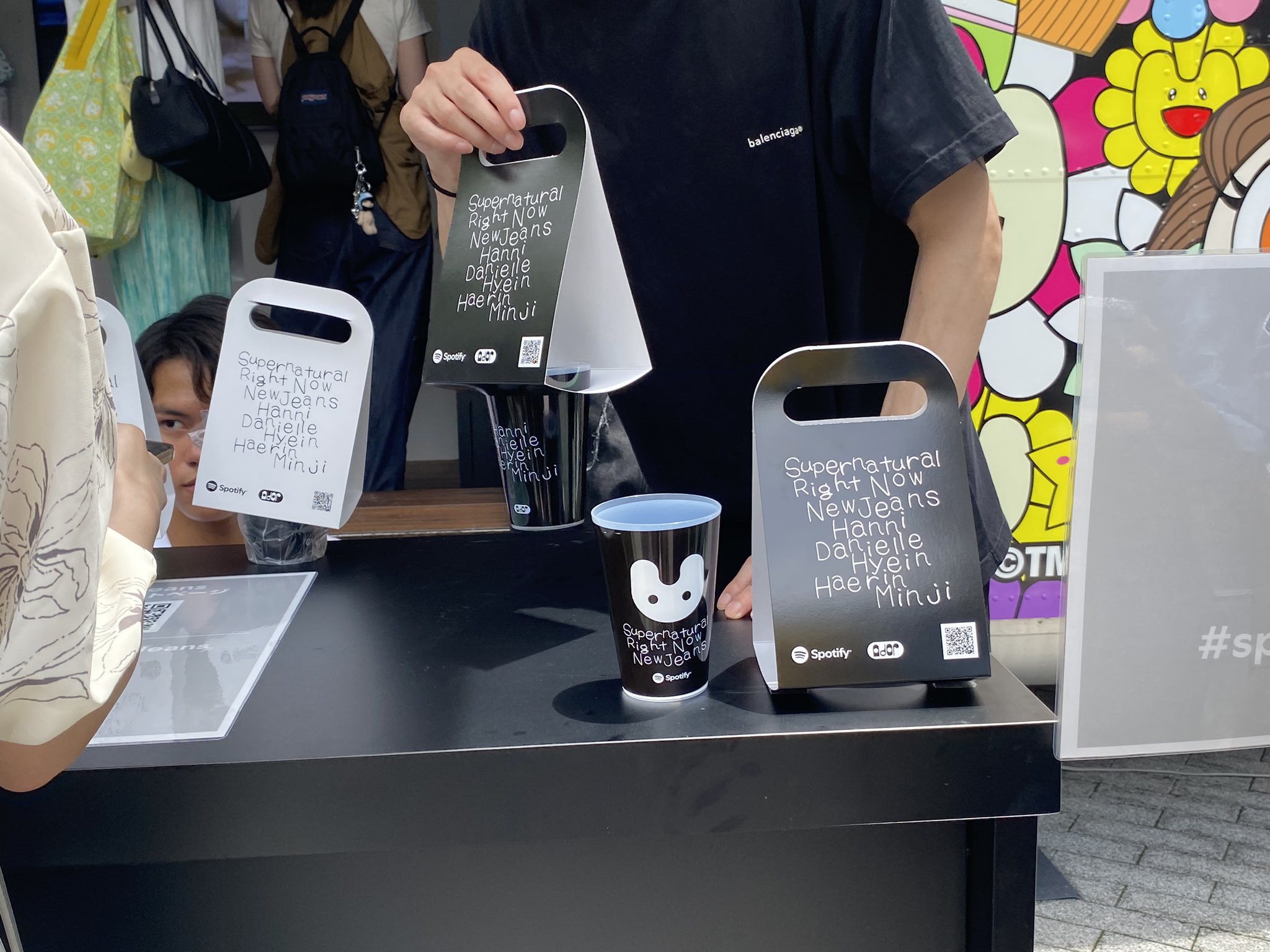 [잡담] 뉴진스 일본 팝업 리유저블컵 주네 | 인스티즈