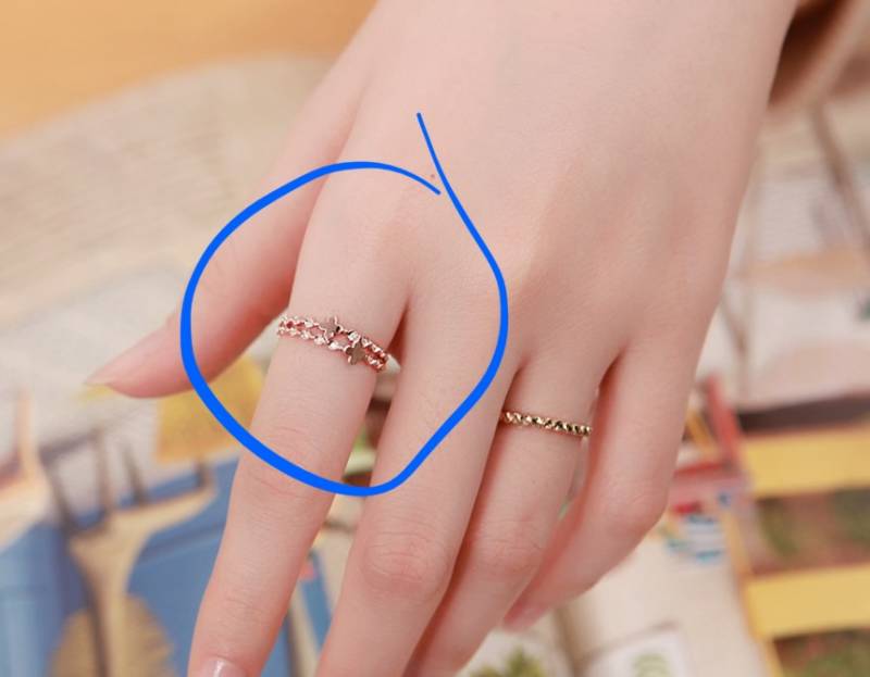 [잡담] 이런 두줄 반지 어느 손가락에 끼는 게 예뻐? 💍💍💍 | 인스티즈