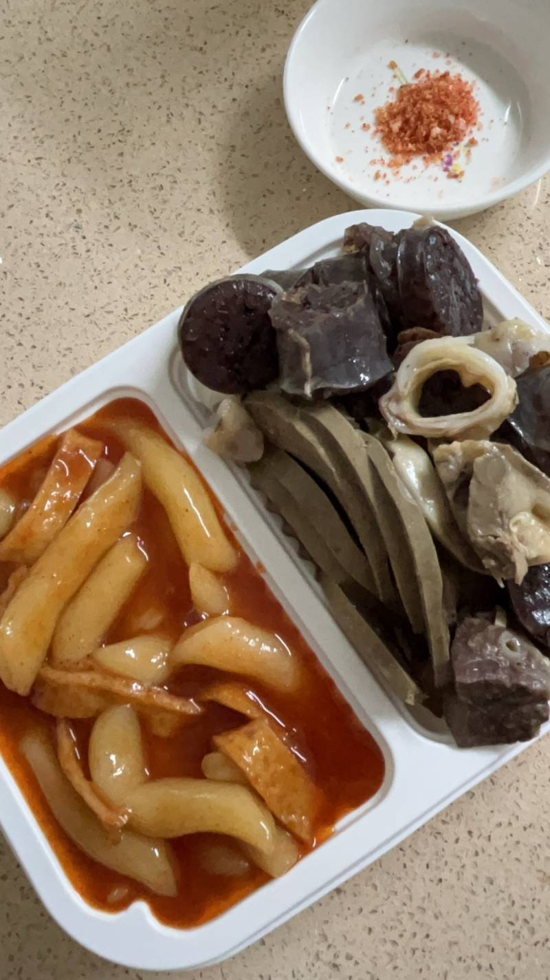 [잡담] 유학생이 6개월만에 한국 와서.. 먹는 | 인스티즈