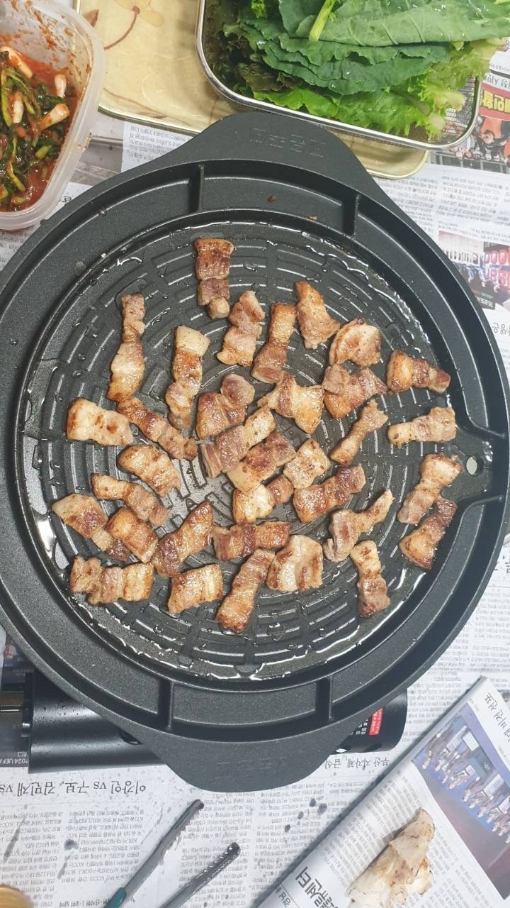 삼겹살 잘못 자른건지 한번 봐주세요...jpg | 인스티즈