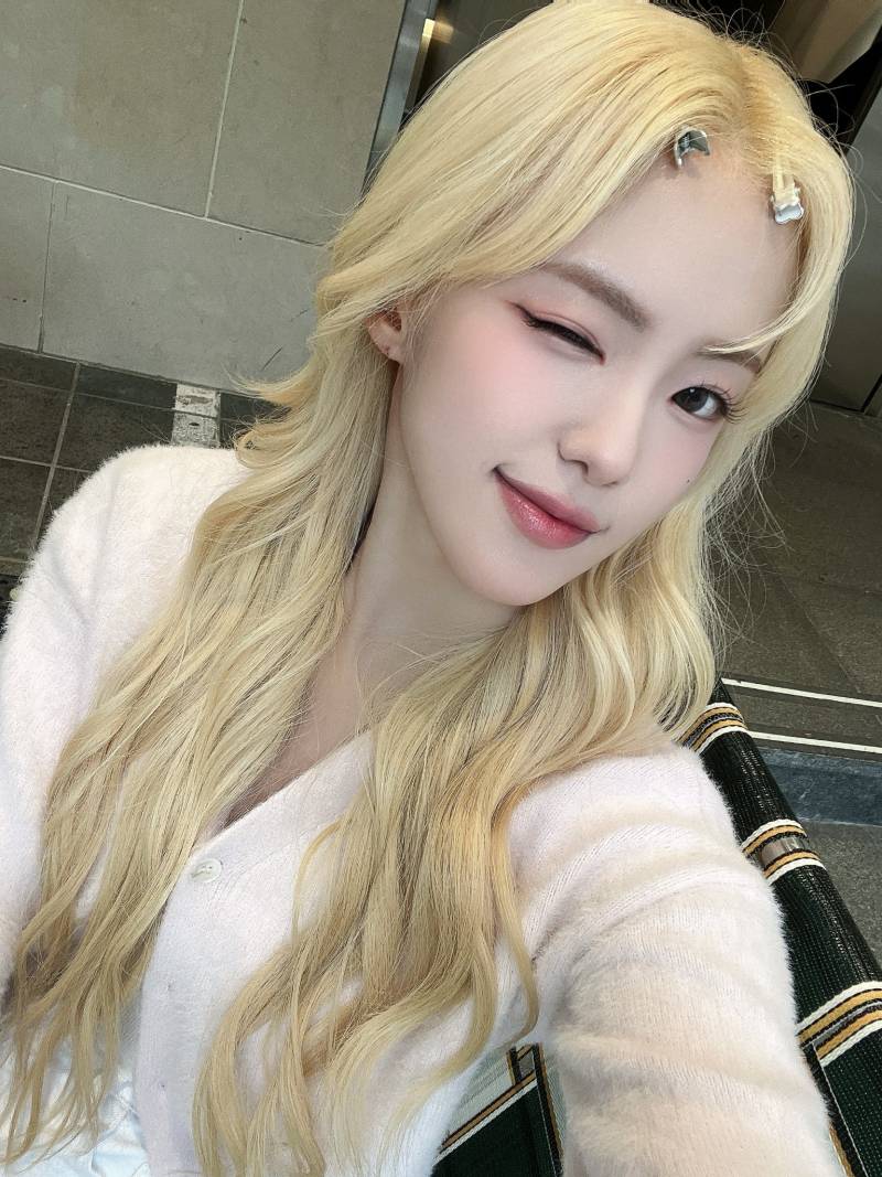 연습생 기간만 10년이고 재데뷔까지 했다는 신인 여돌 | 인스티즈