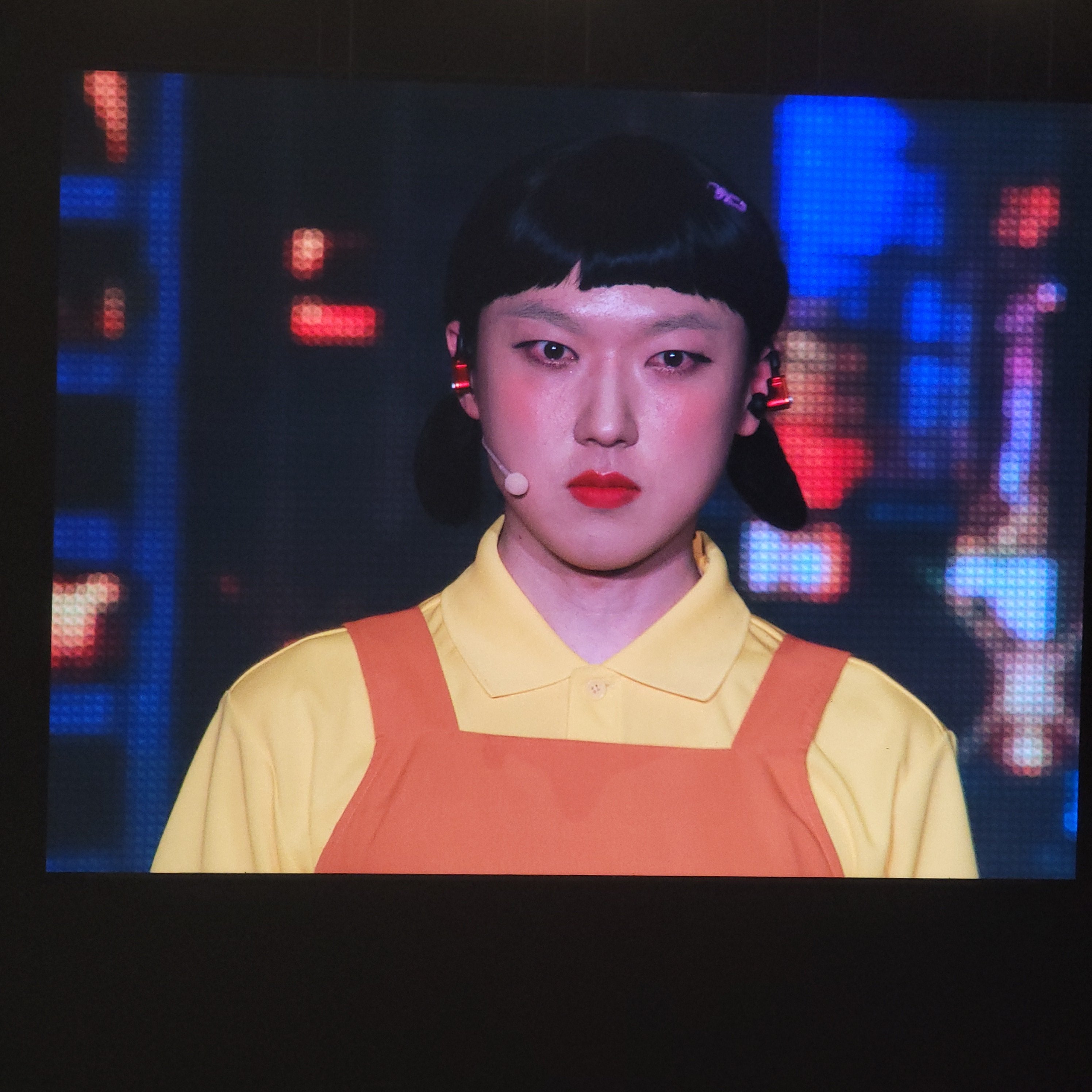 모든걸 놓아버린 듯한 가수의 콘서트 상황 .jpgif | 인스티즈