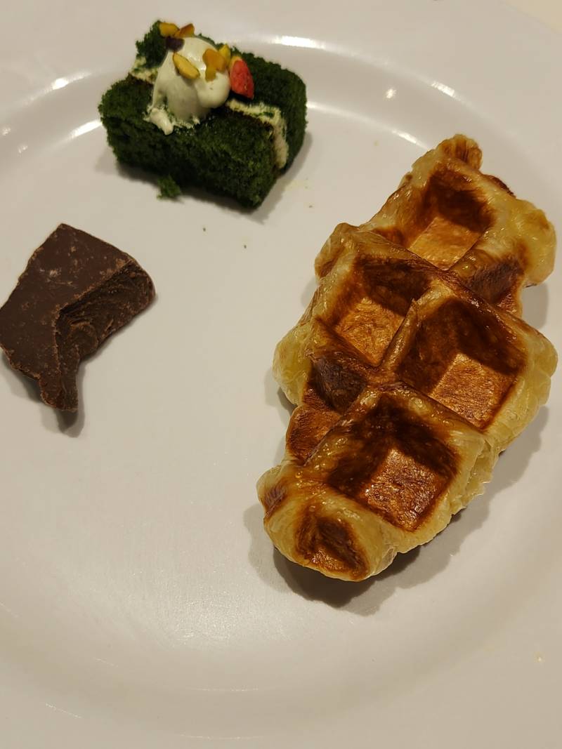 [잡담] 애슐리에서 소식좌가 디저트 먹는 양 ㅠㅠ | 인스티즈