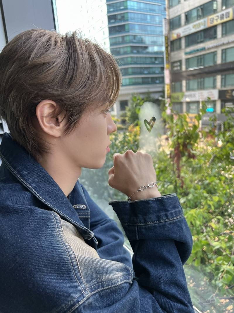 한글날이라고 팬들한테 뜨끈국 밥상 차려준 아이돌 | 인스티즈