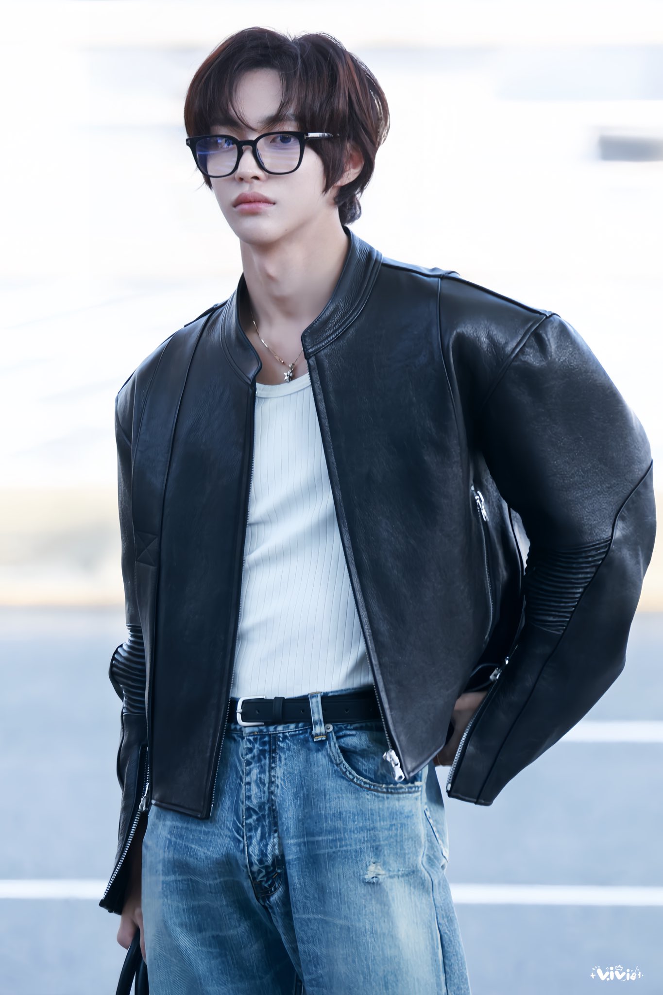 [잡담] 어제 공항 원빈 진짜 까리하다 | 인스티즈