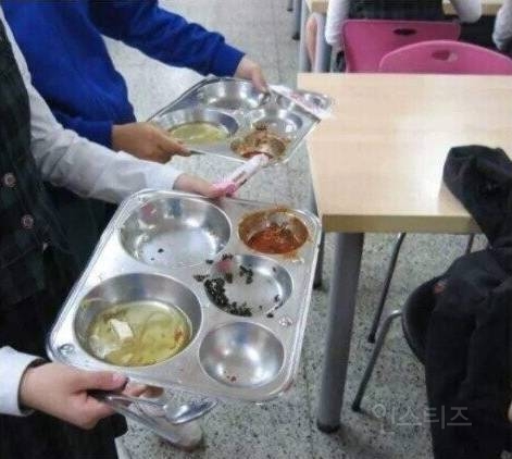 요즘 애들은 모르는 과거 급식 문화 | 인스티즈