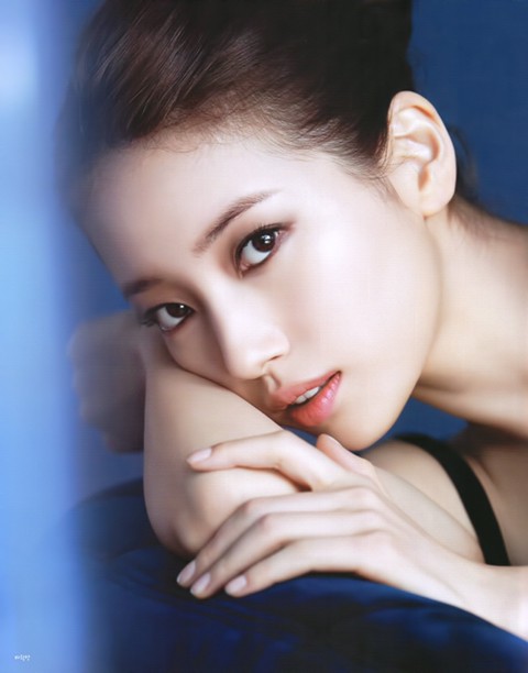 [잡담] 수지 이런 진한 화장 잘어울린다 | 인스티즈