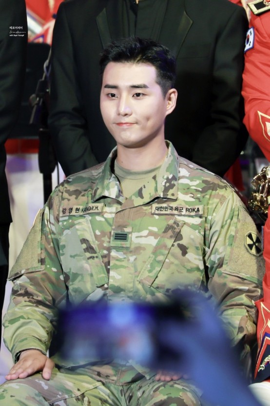[잡담] 나 왜케 영케이 두툼케이일 때 설레냐 - 인스티즈(instiz) 연예 카테고리
