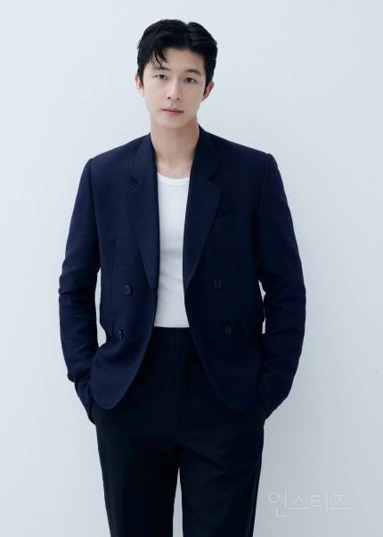 [ⓓ인터뷰] "말 사라지니, 귀 기울이는"…홍경, '청설'의 여백 | 인스티즈