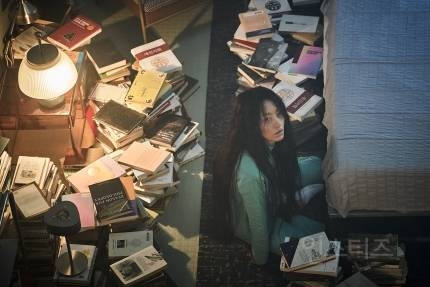 "왜 고지와 부활은 랜덤일까?"…연상호, '지옥'의 코스믹호러 | 인스티즈