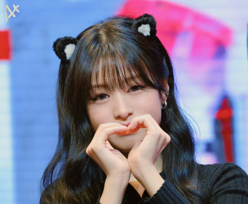 팬싸에 팬싸템 직접 챙겨온 베이비몬스터 아현 | 인스티즈