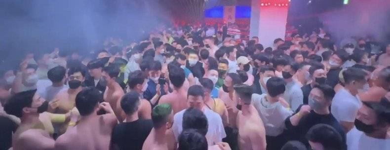 현재 이태원 상권 다 살리고 있다는 게이들.JPG | 인스티즈
