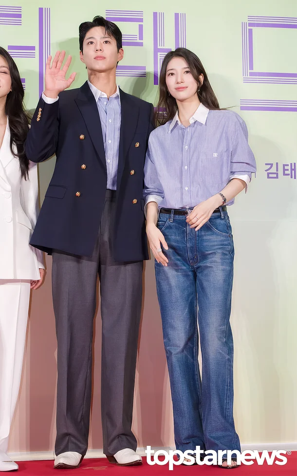 [잡담] 몰랐는데 이 옷도 셀린느였구나 ㅋㅋㅋㅋ ㅈㅇ 박보검 수지 | 인스티즈