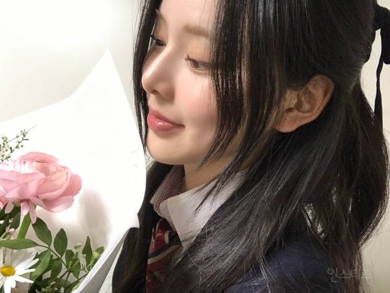 주기적으로 봐줘야하는 어느 걸그룹 멤버의 한림예고 졸업 사진 | 인스티즈