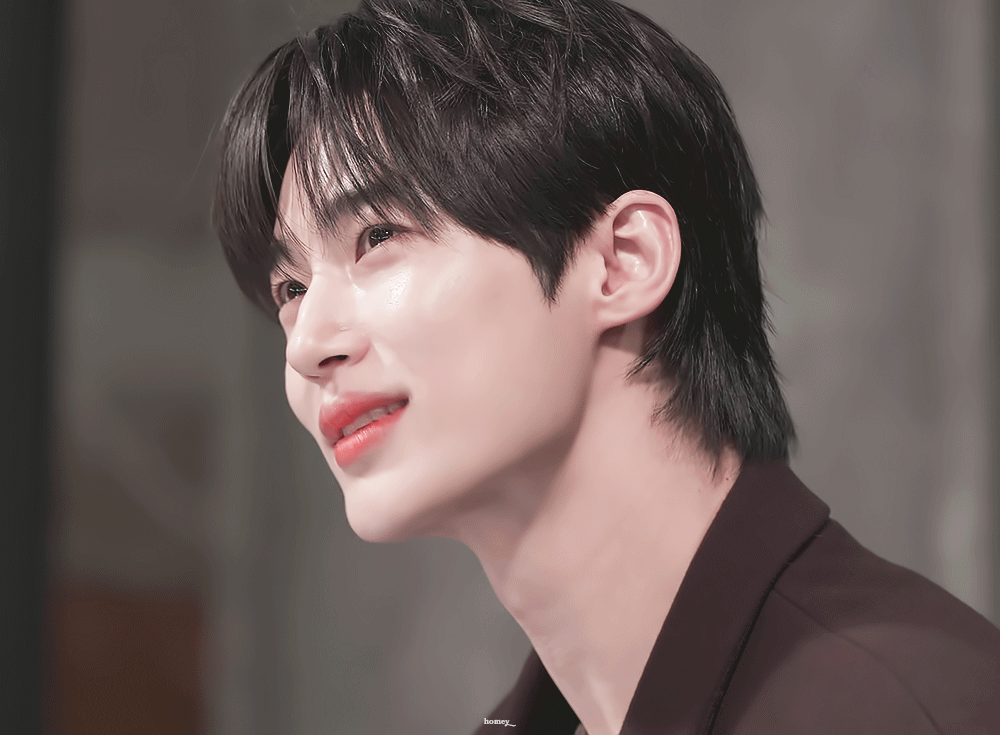 [잡담] 변우석씨 눈이 진짜 왜 그래여? | 인스티즈