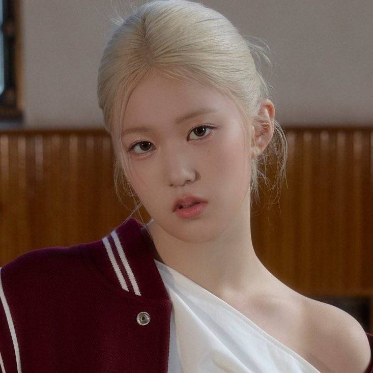 어깨보험 필수로 들어야 하는 테디가 키운 걸그룹 멤버 | 인스티즈