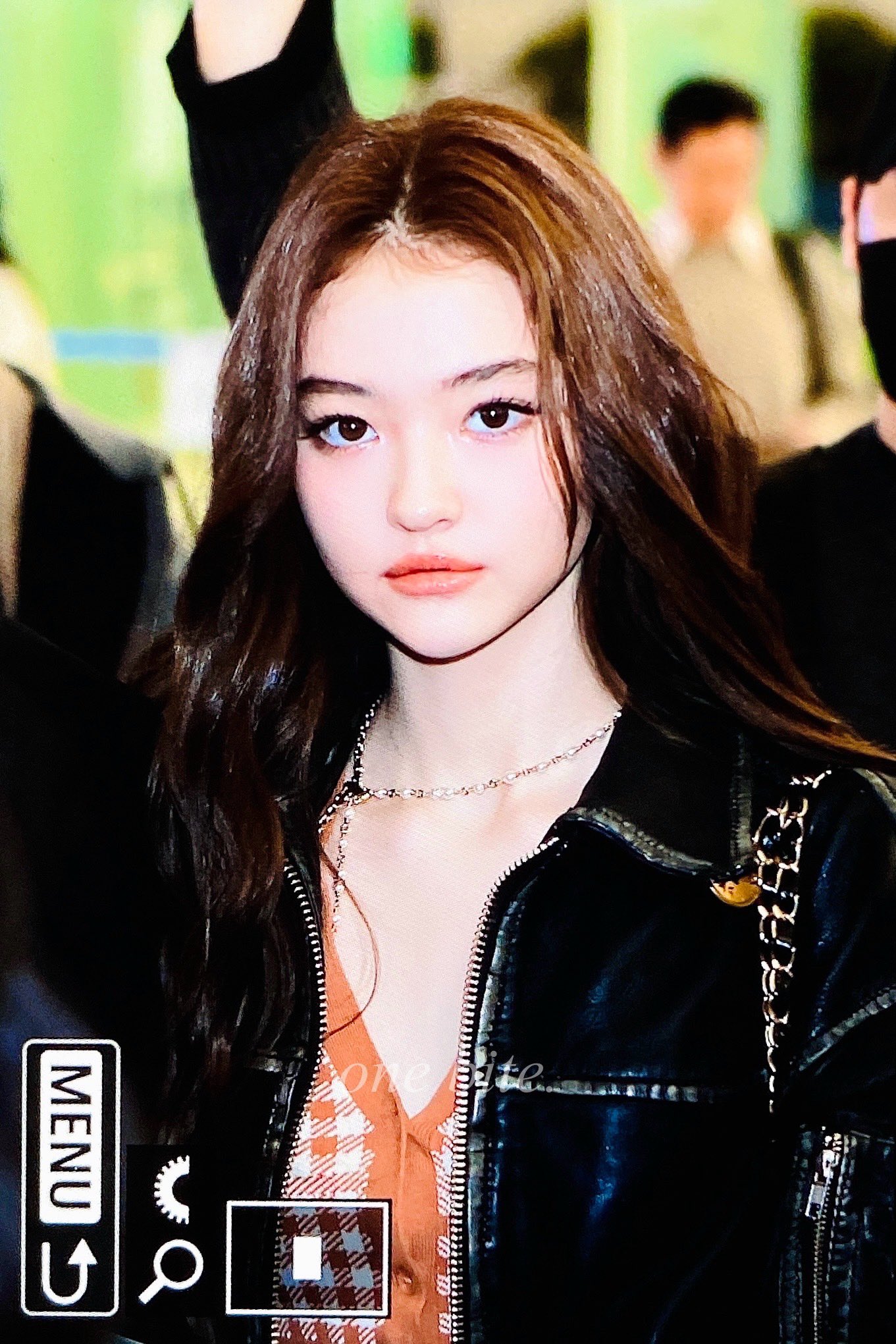 [잡담] 미야오 엘라 턱이 엄청 짧은편이지 ?? | 인스티즈
