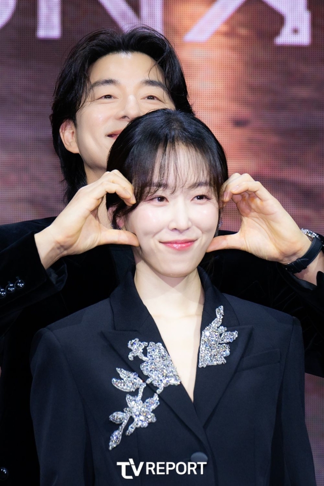 [정보/소식] [T포토] 공유-서현진 '볼하트에 행복한 공유' | 인스티즈