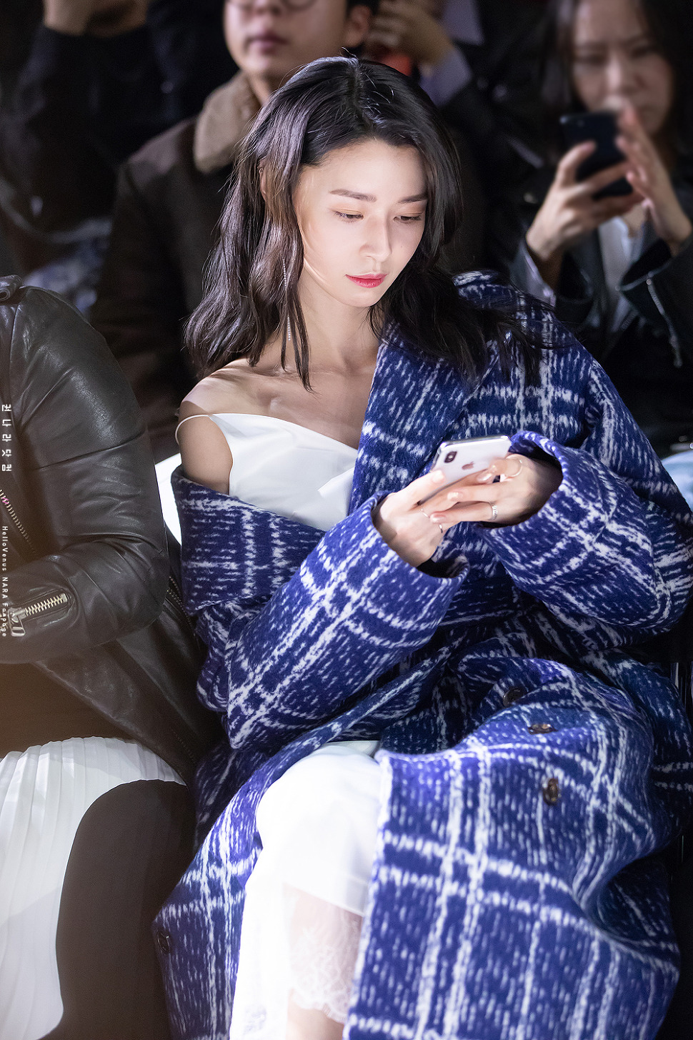 [잡담] 이 시국에 미안하지만 익들아 다이어리에 쓸 커버 사진 좀 골라줘 | 인스티즈