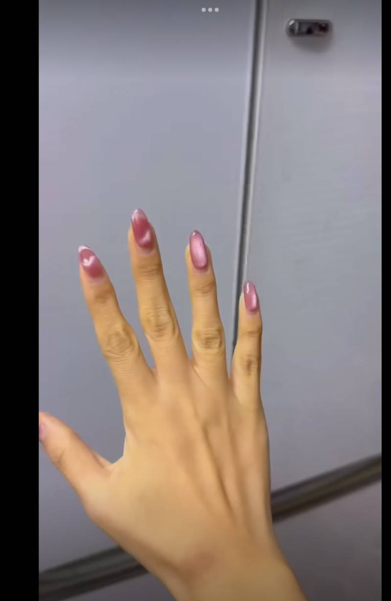 [잡담] 예쁜이들아 네일 좀 골라줭 | 인스티즈