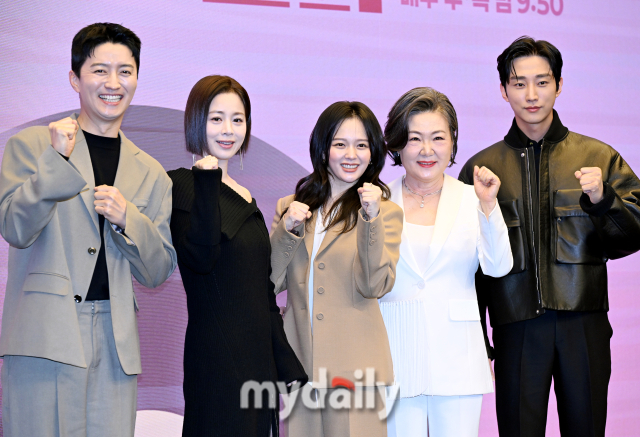 [정보/소식] 수상한그녀 제작발표회 포토타임 | 인스티즈