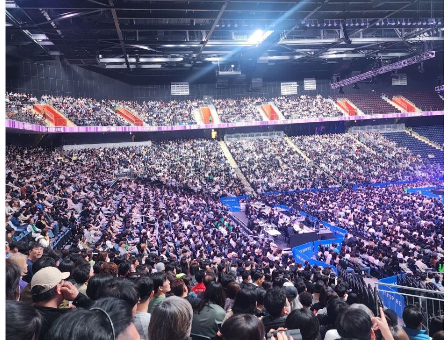 [잡담] AI 노무현 대통령 만들어서 한 콘서트 봤어? | 인스티즈