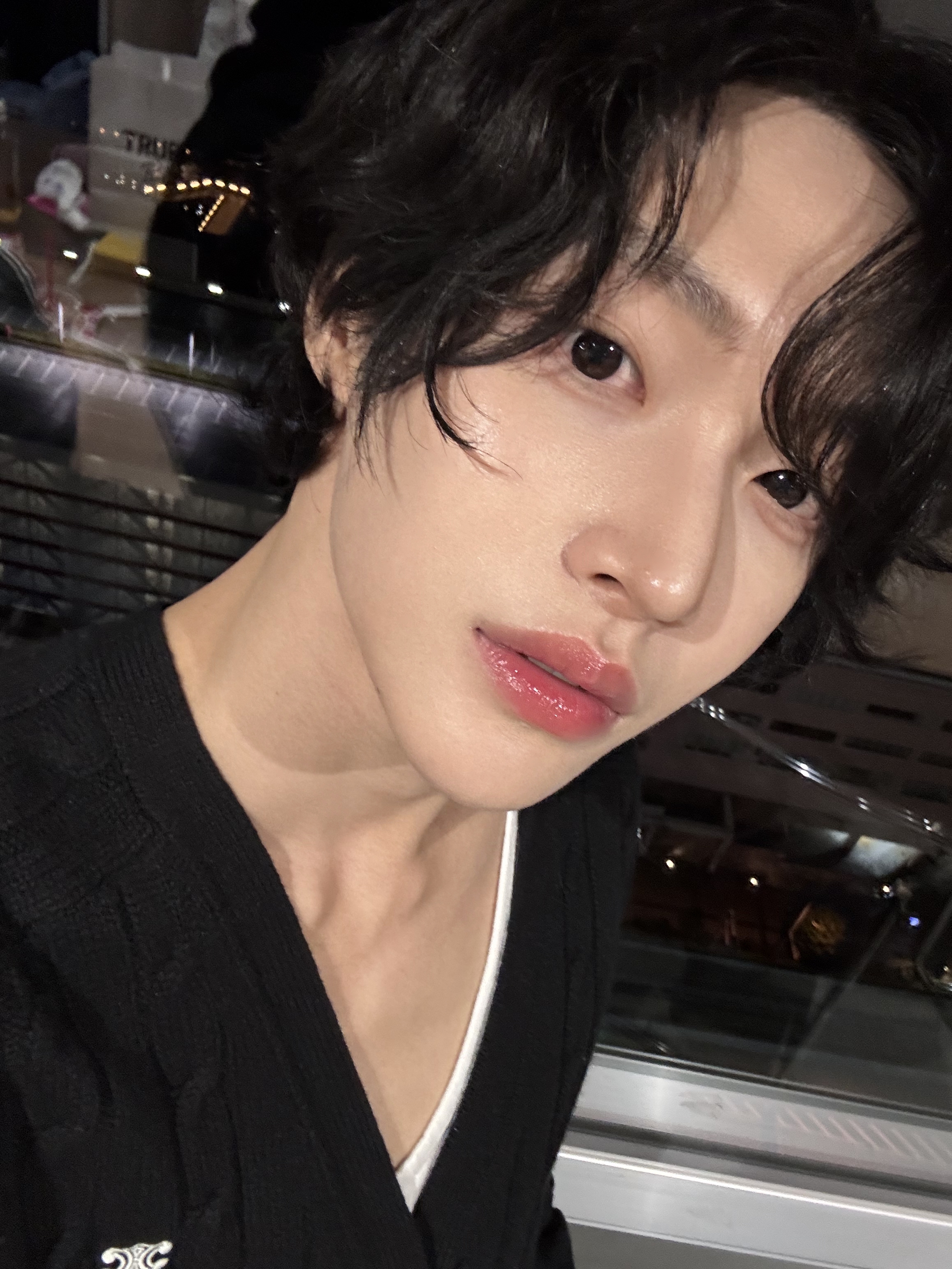 [잡담] 원빈이 위버스셀카 미땡나 겁나 예쁘네.... | 인스티즈