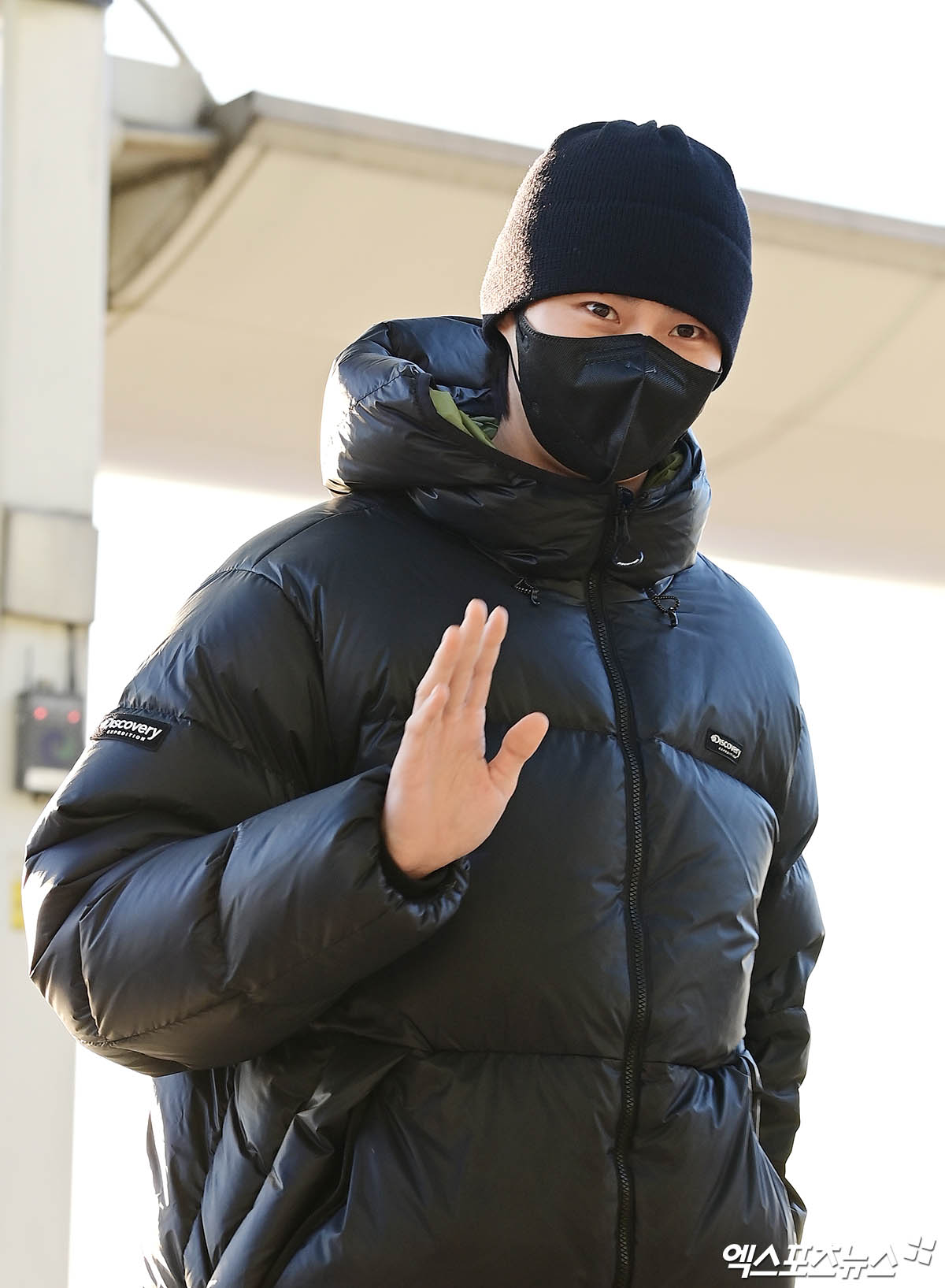 [정보/소식] 변우석 출국 기사 사진 | 인스티즈