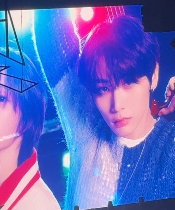 [잡담] 보넥도 콘서트 한태산 폰카 | 인스티즈