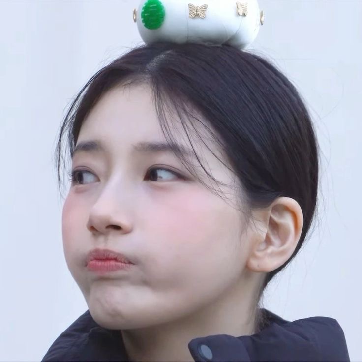 [잡담] 수지 이 사진 블러셔 뭘까 | 인스티즈