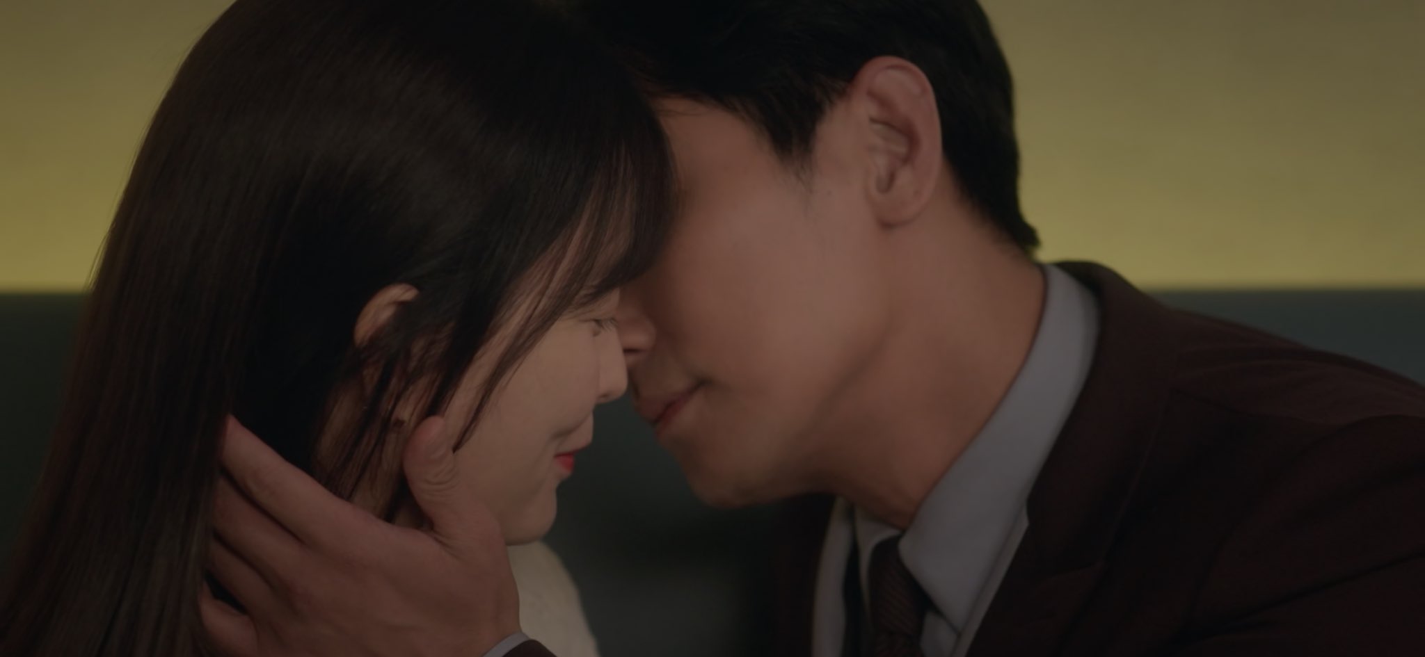 [잡담] 사외다 투지원 아역-성인 키스신 데칼 | 인스티즈