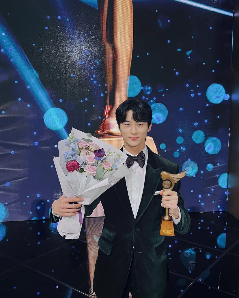 [잡담] 딱 2년전 오늘 변우석 인스타 게시물 | 인스티즈