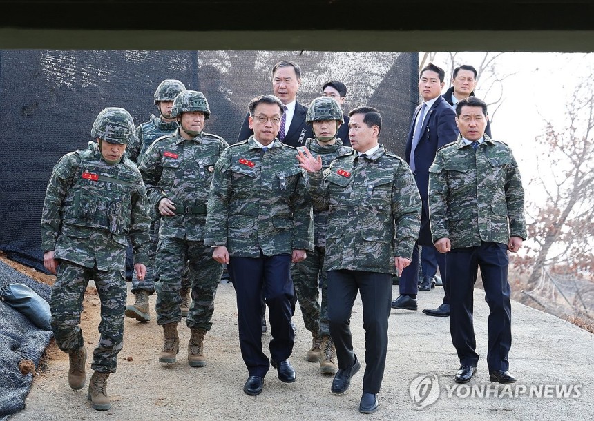[잡담] 최상목 권한대행, 전방 해병부대 시찰 | 인스티즈